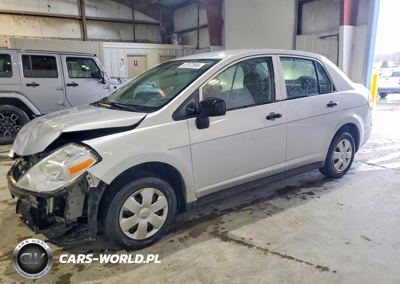 2009 Nissan Versa 1.6 Base