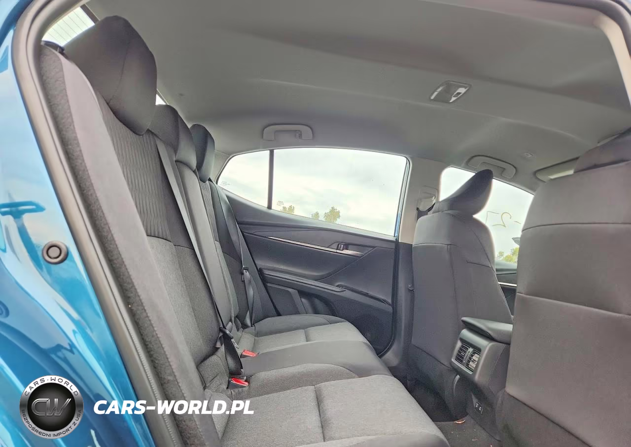 2026 Toyota Camry Le VIN:4T1DAACK4TU211180 - 10