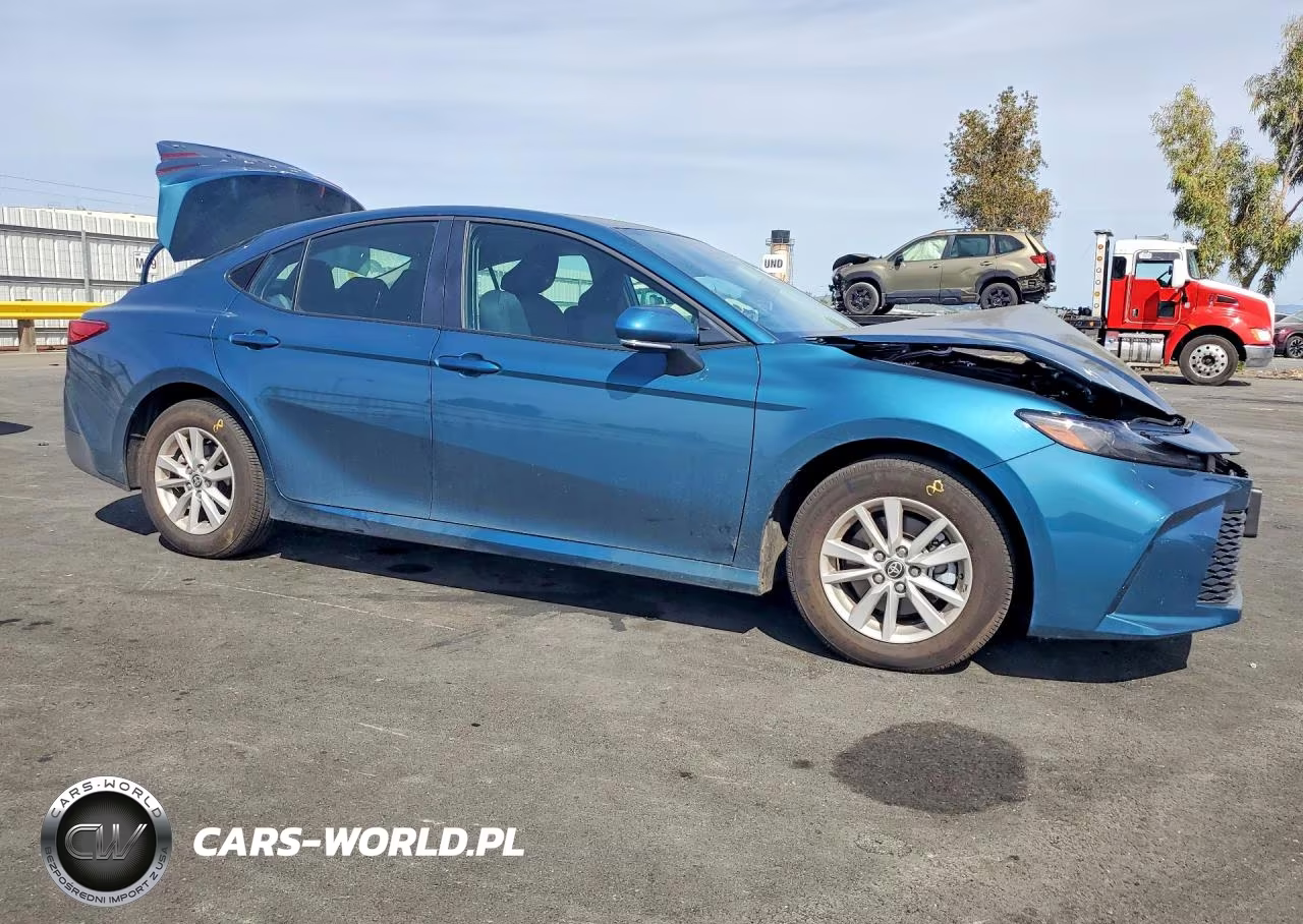2026 Toyota Camry Le VIN:4T1DAACK4TU211180 - 4