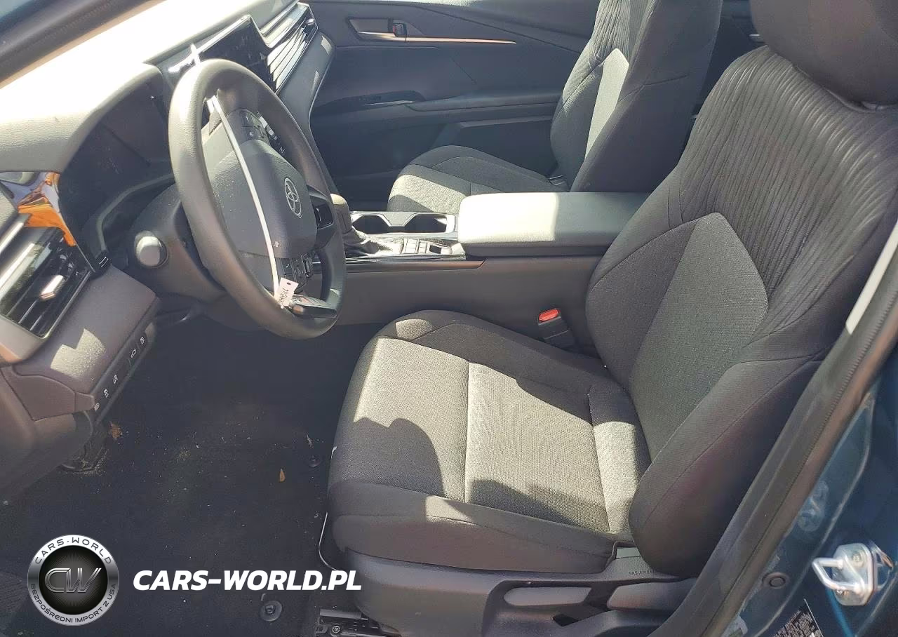 2026 Toyota Camry Le VIN:4T1DAACK4TU211180 - 7