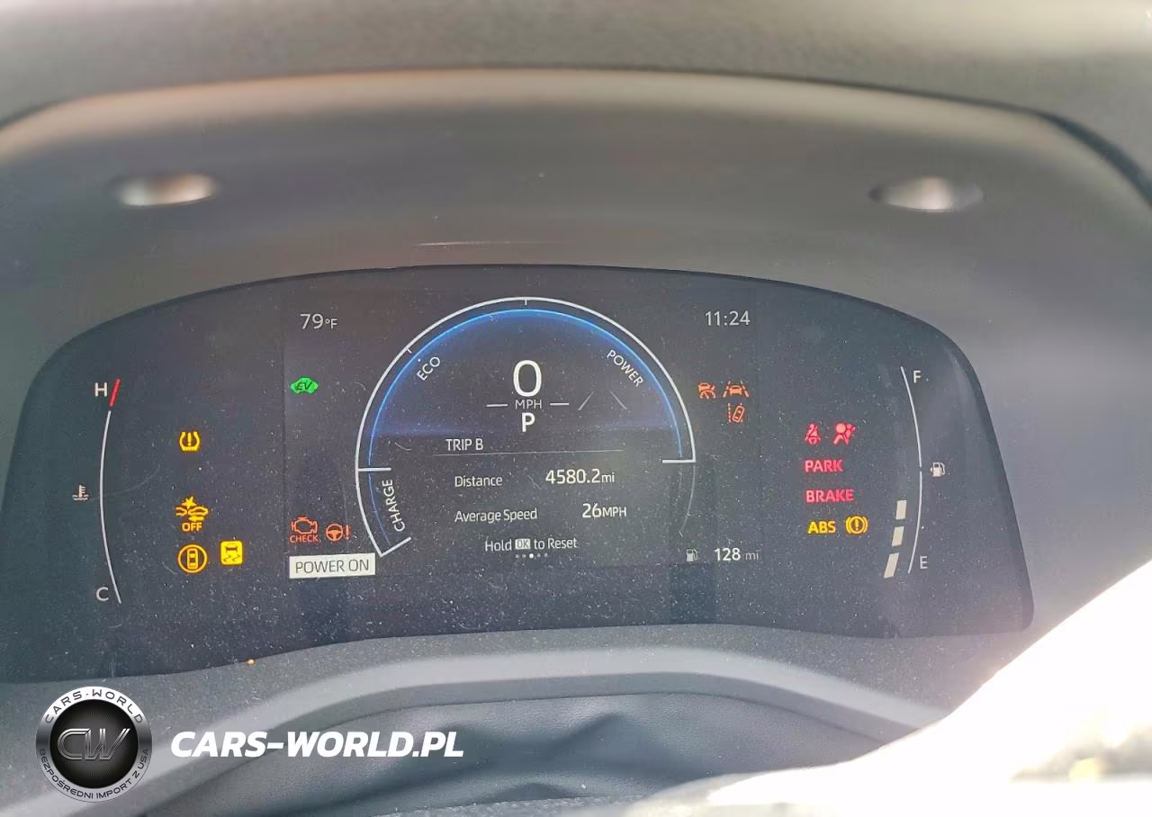 2026 Toyota Camry Le VIN:4T1DAACK4TU211180 - 9