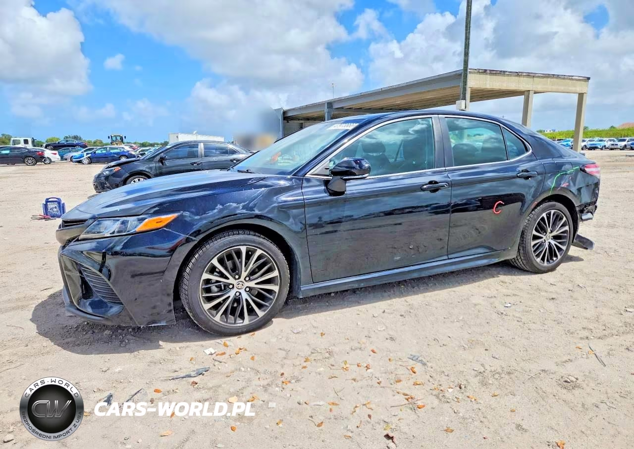 2020 Toyota Camry Se