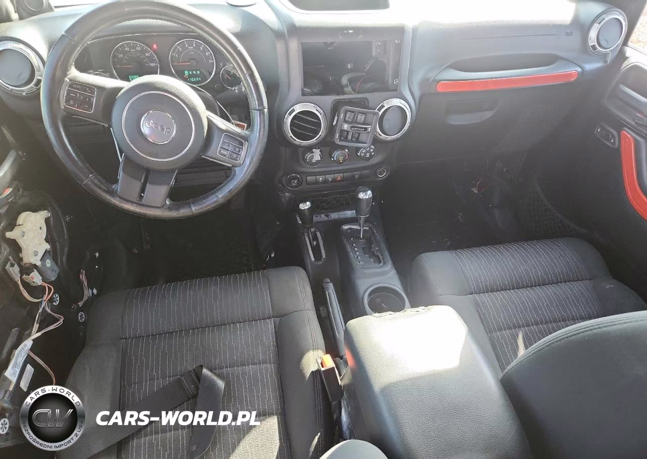 2011 Jeep Wrangler Unlimited Rubicon VIN:1J4BA6H18BL616112 - 8