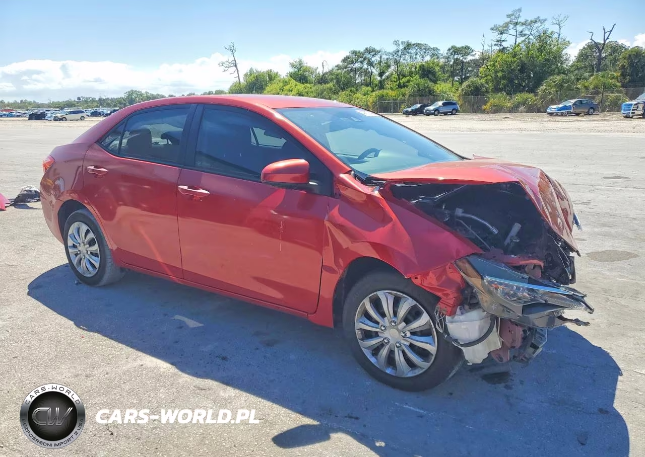 2017 Toyota Corolla Le VIN:5YFBURHE6HP664581 - 4