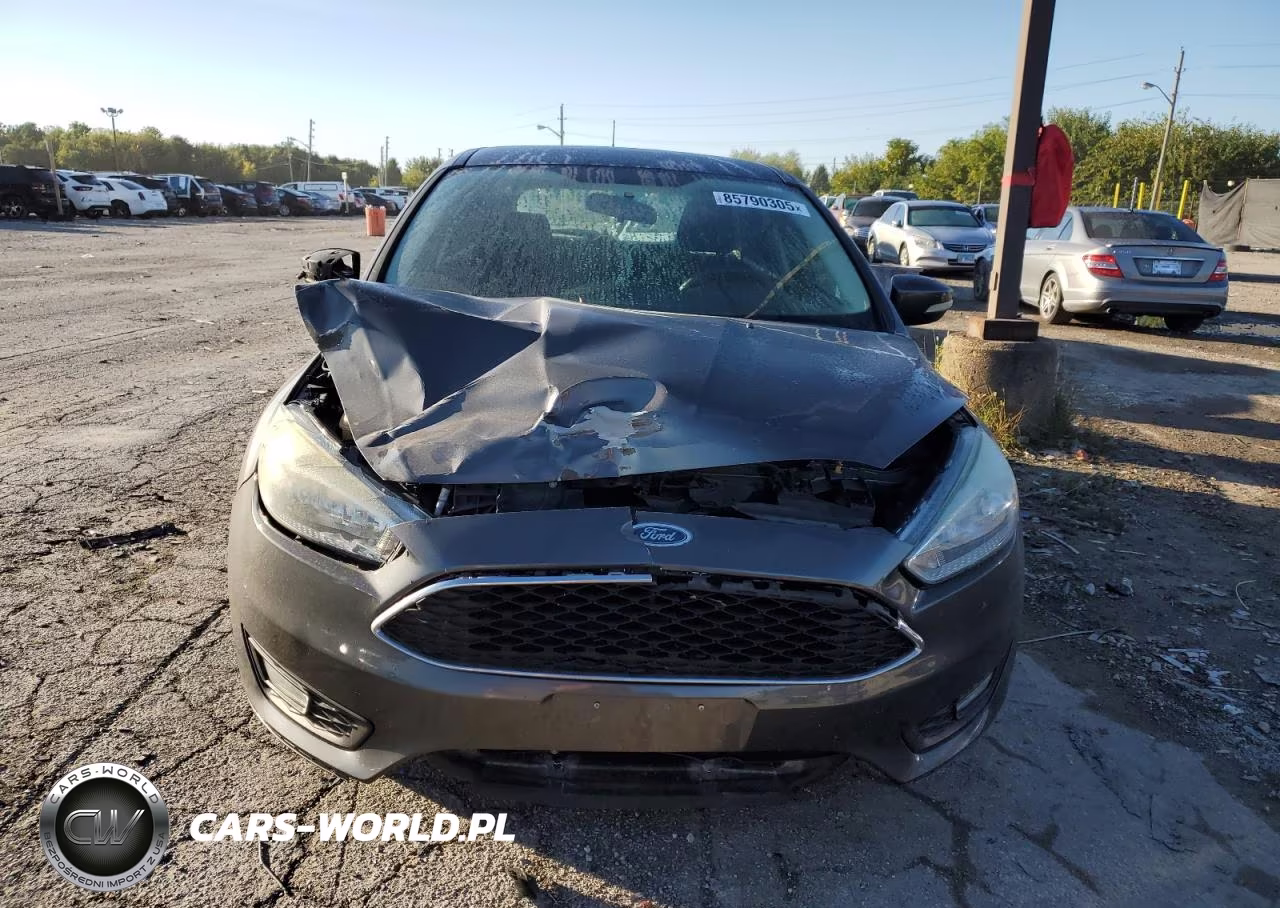 2015 Ford Focus Se VIN:1FADP3K23FL217553 - 5