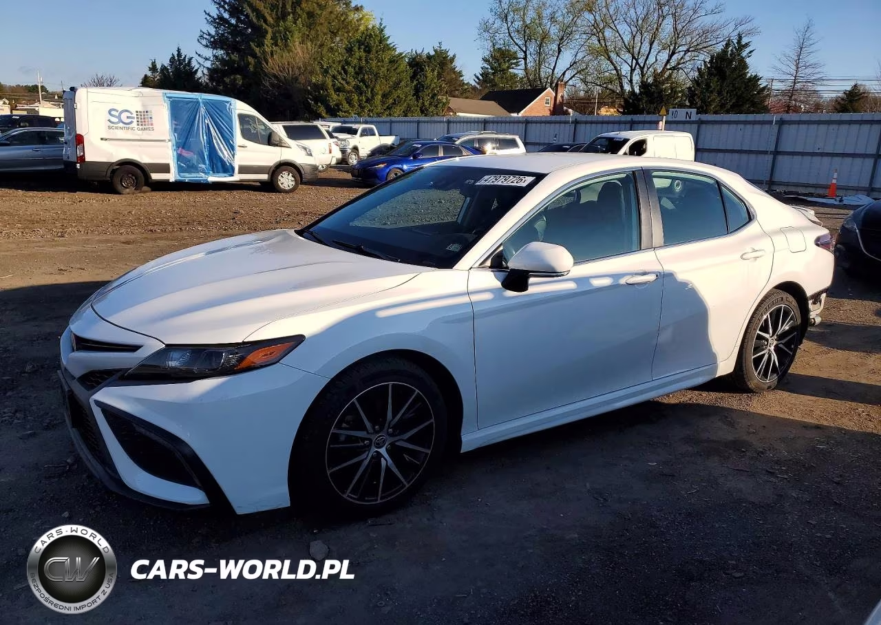 2022 Toyota Camry Hybrid Se – zdjęcie 1 z 12