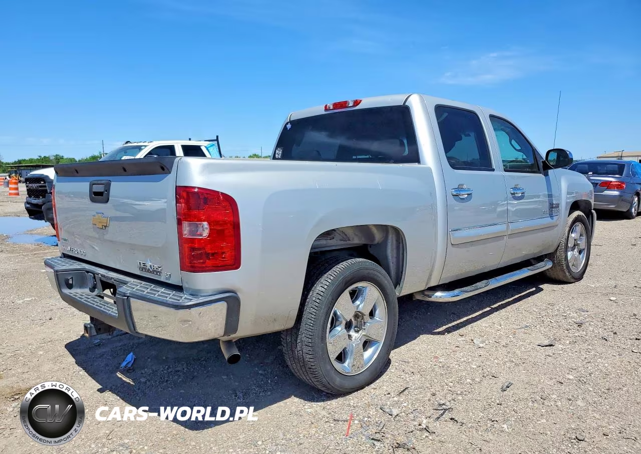 2011 Chevrolet Silverado C1500 Lt VIN:3GCPCSE01BG361536 - 3