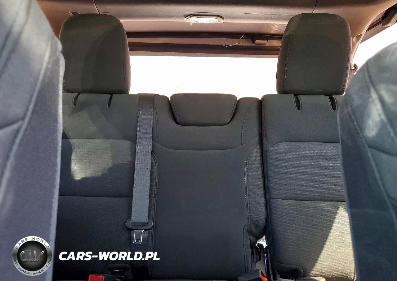 2020 Jeep Wrangler Unlimited Sport VIN:1C4HJXDG8LW201548 - 10