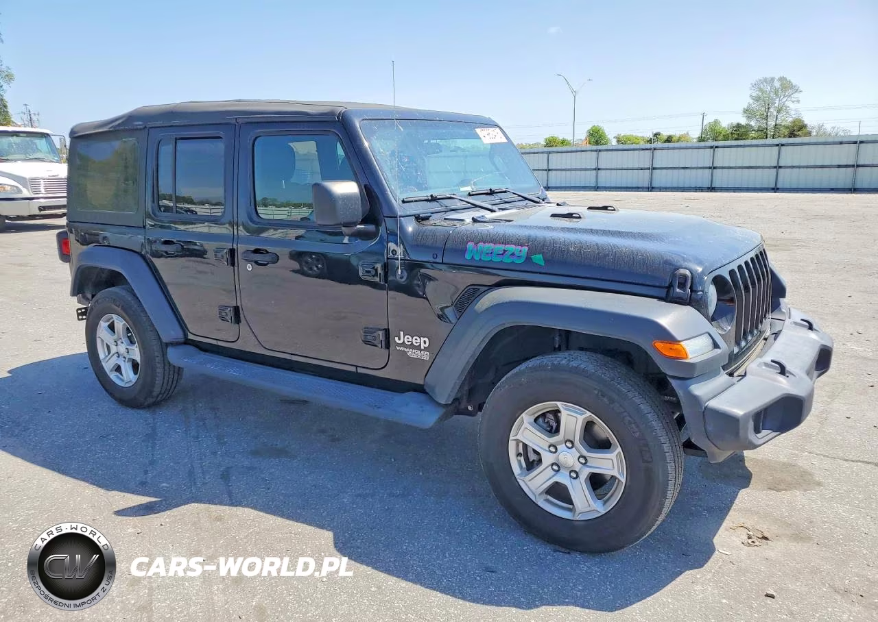 2020 Jeep Wrangler Unlimited Sport VIN:1C4HJXDG8LW201548 - 4