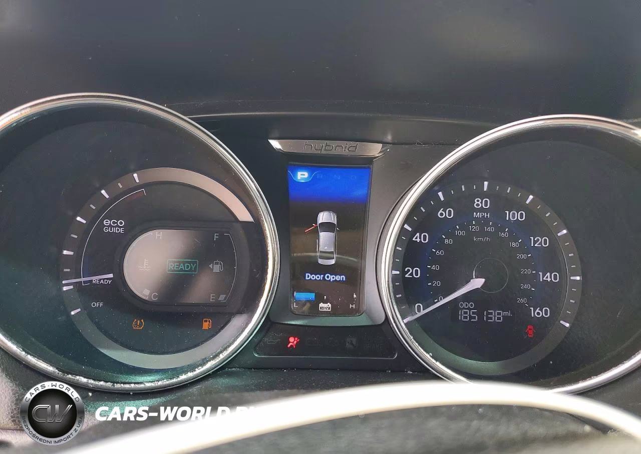 2012 Hyundai Sonata Hybrid Base VIN:KMHEC4A47CA037708 - 9