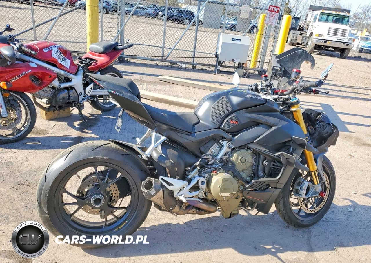 2022 Ducati Streetfighter V4 – zdjęcie 1 z 8