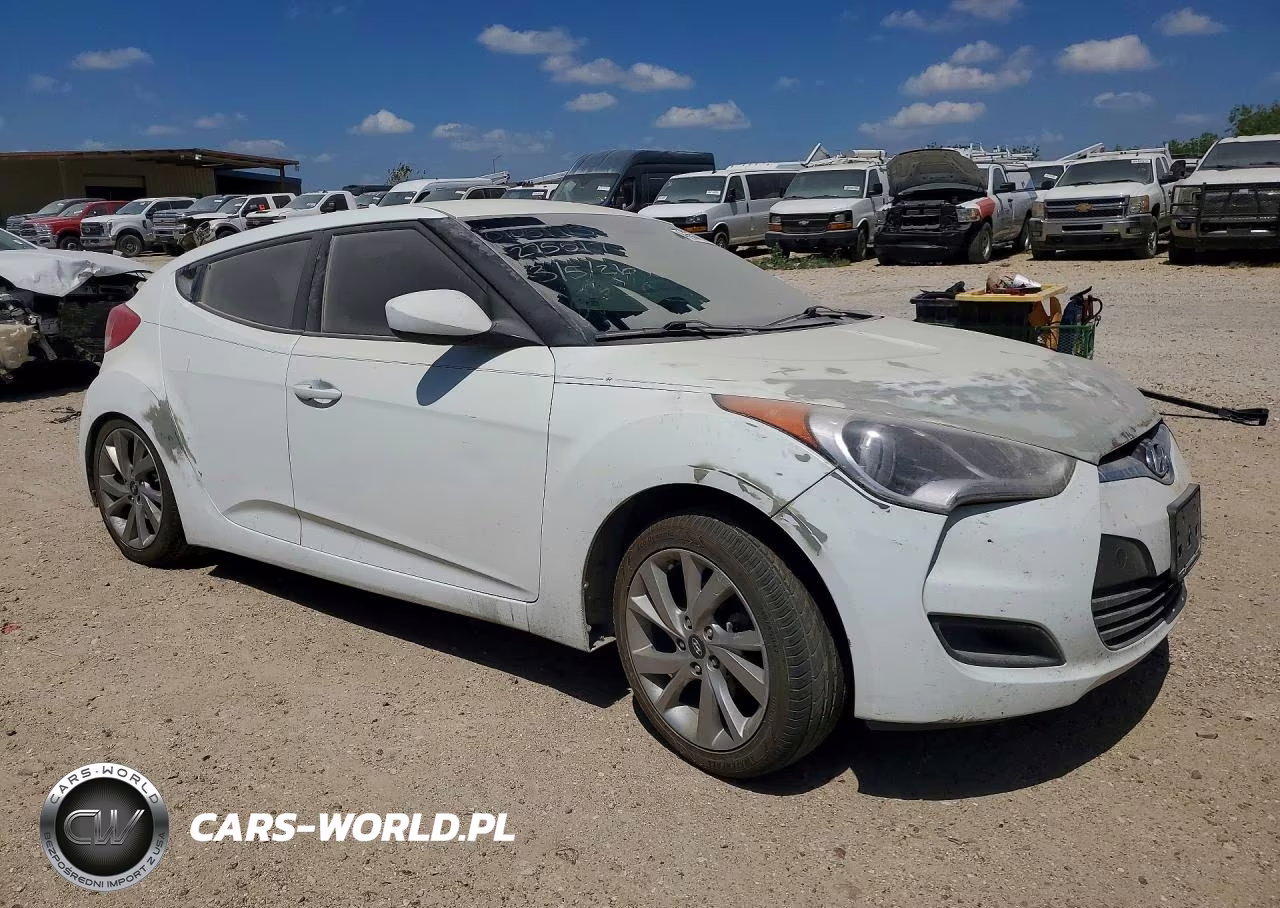 2016 Hyundai Veloster Base VIN:KMHTC6AD7GU275517 - 4