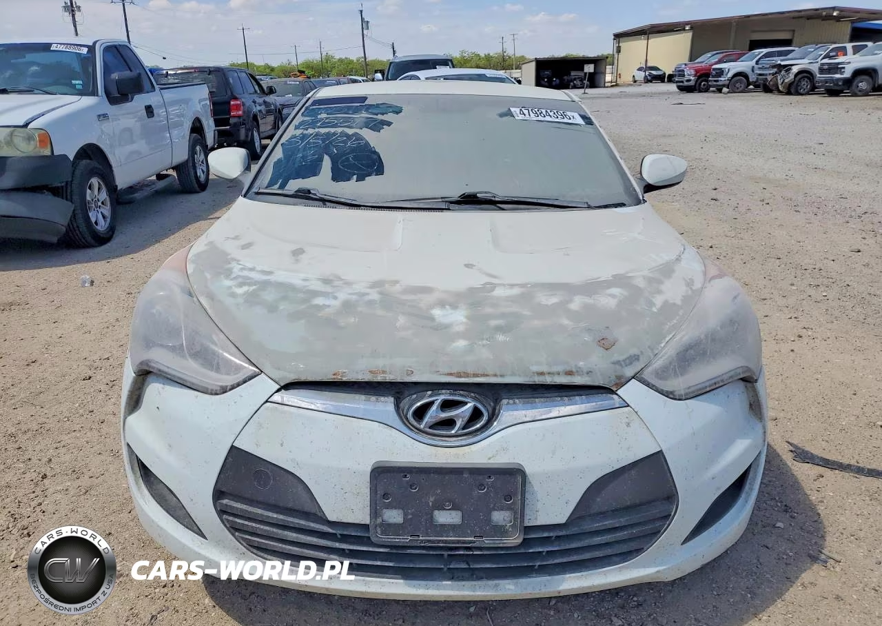 2016 Hyundai Veloster Base VIN:KMHTC6AD7GU275517 - 5