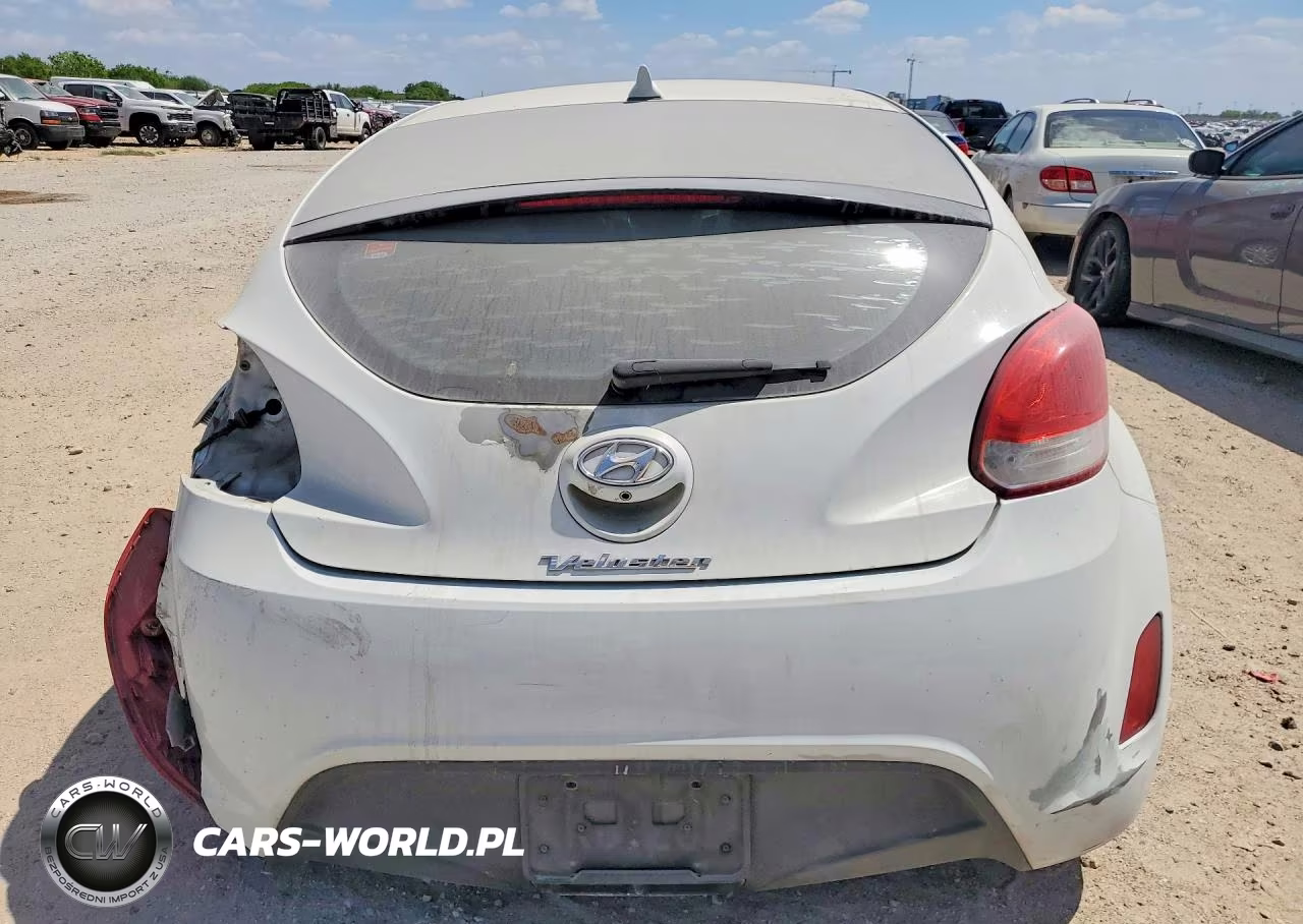 2016 Hyundai Veloster Base VIN:KMHTC6AD7GU275517 - 6