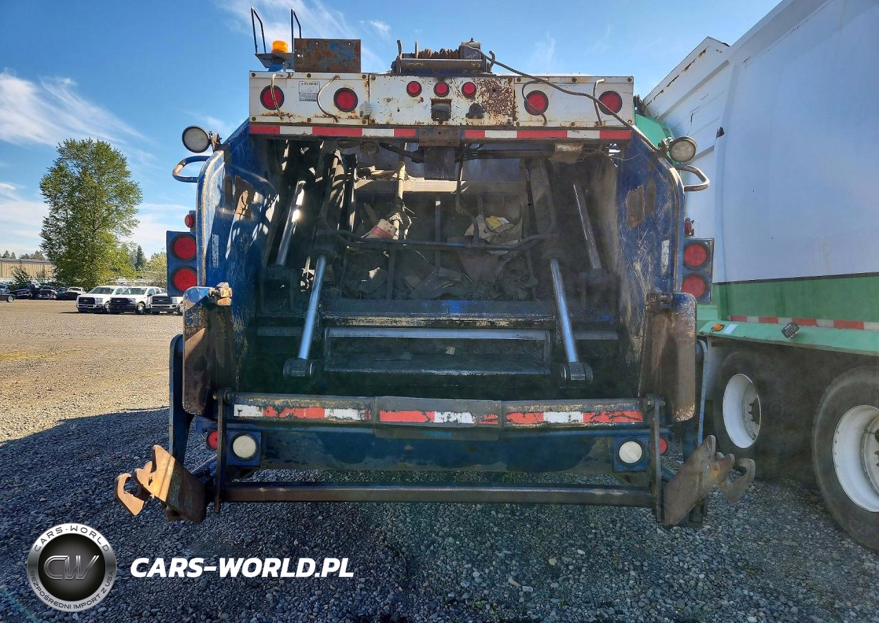 2001 Peterbilt 320 VIN:1NPZH07X71D713046 - 6