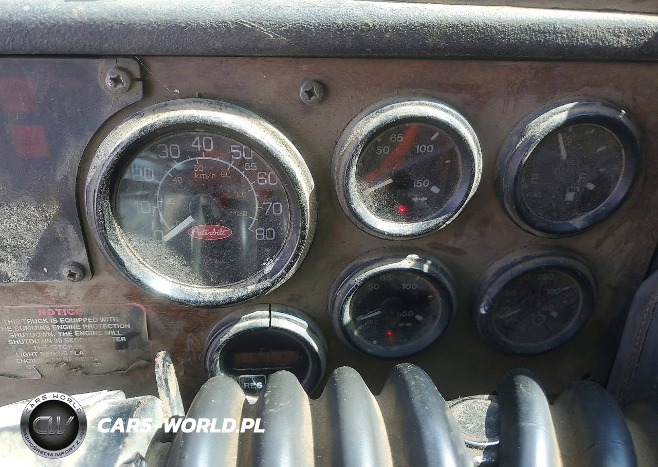 2001 Peterbilt 320 VIN:1NPZH07X71D713046 - 9