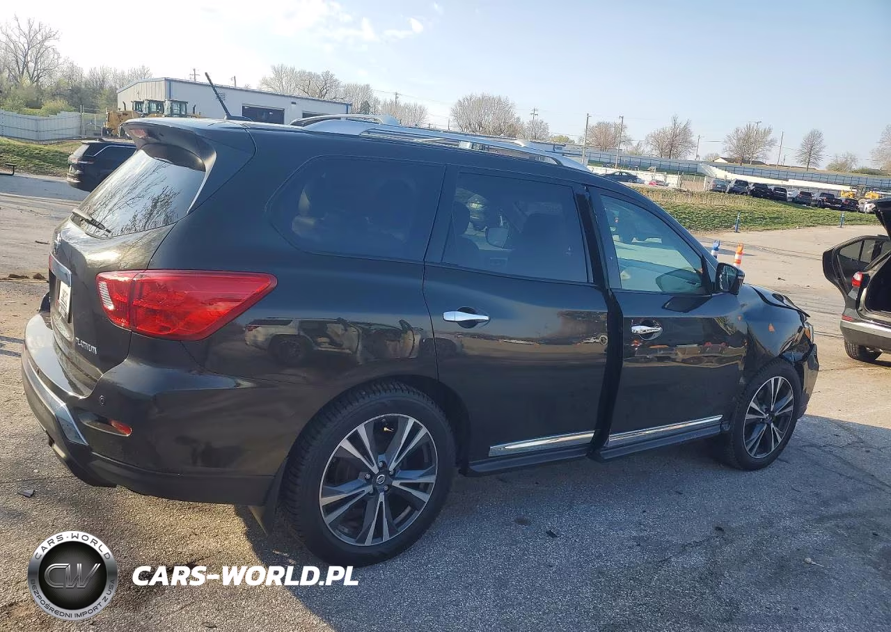 2017 Nissan Pathfinder Platinum VIN:5N1DR2MN9HC686652 - 3