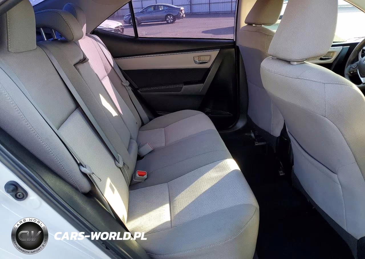 2015 Toyota Corolla Le Plus VIN:5YFBURHE3FP190974 - 10
