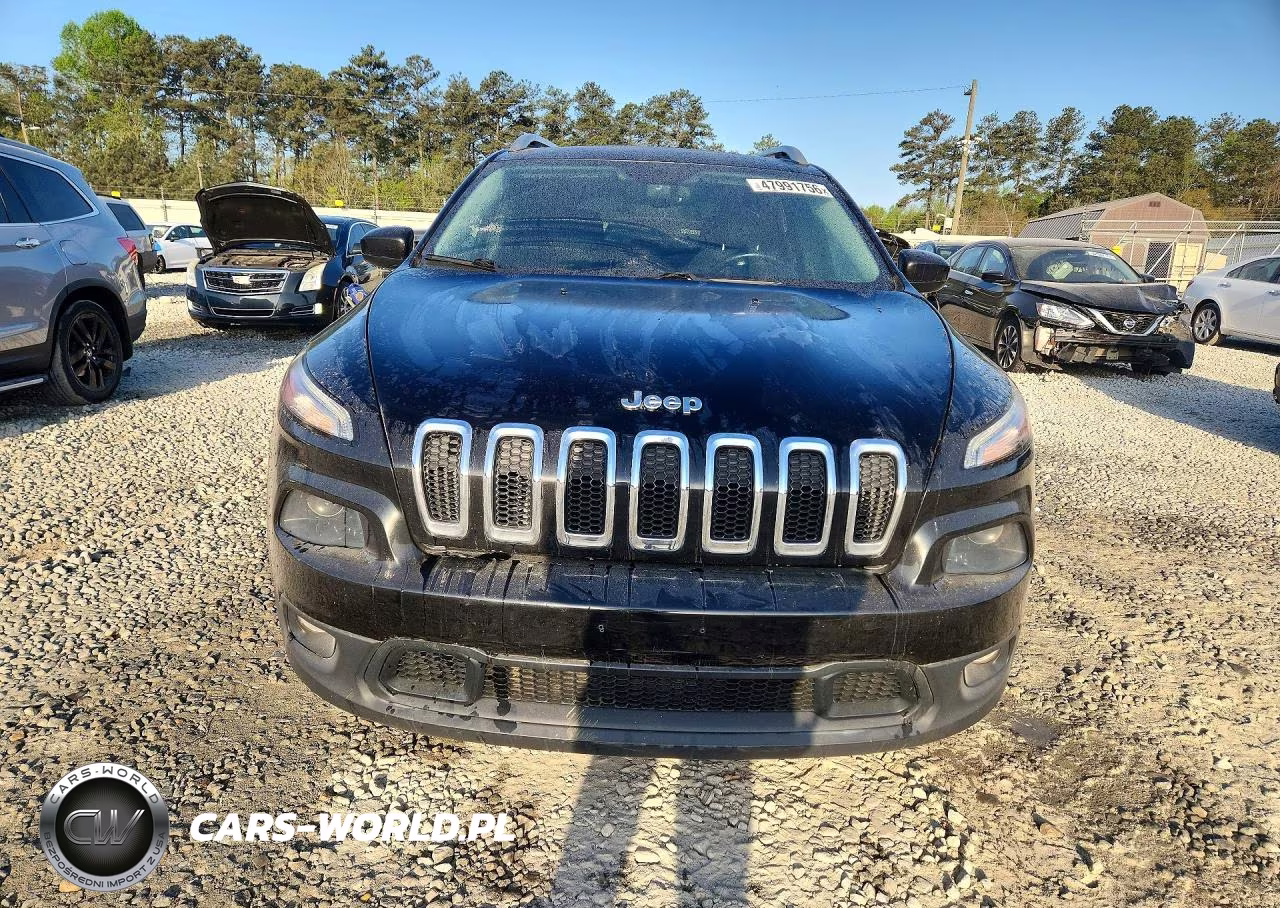 2015 Jeep Cherokee Latitude VIN:1C4PJMCB9FW792221 - 5