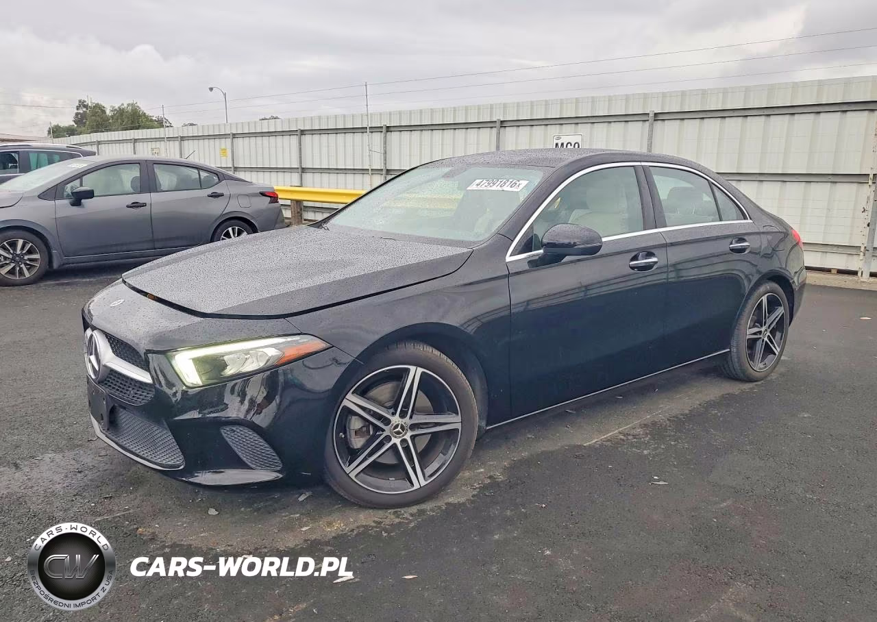 2021 Mercedes-Benz A 220