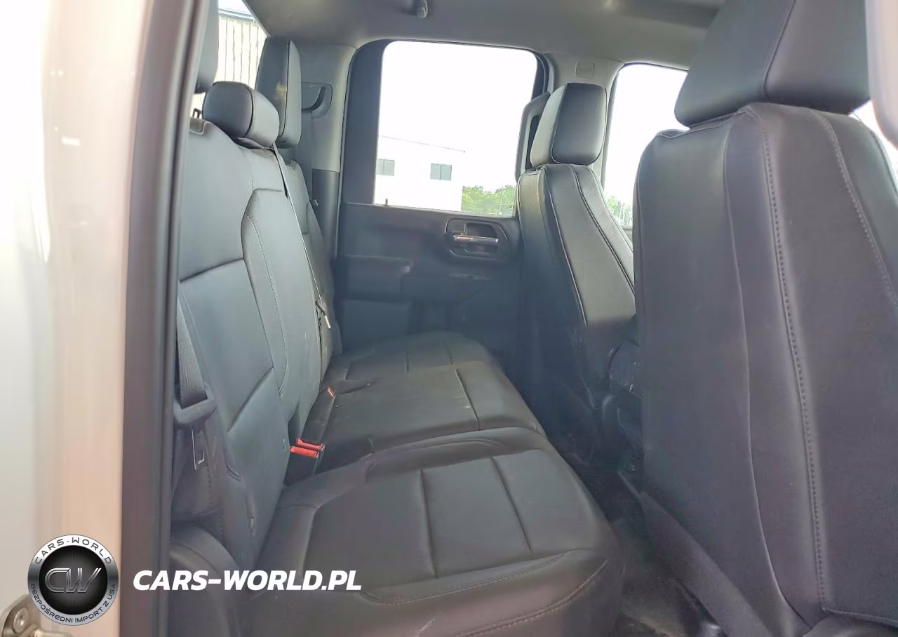 2023 Chevrolet Silverado C2500 Heavy Duty VIN:1GC2WLE74PF202877 - 10