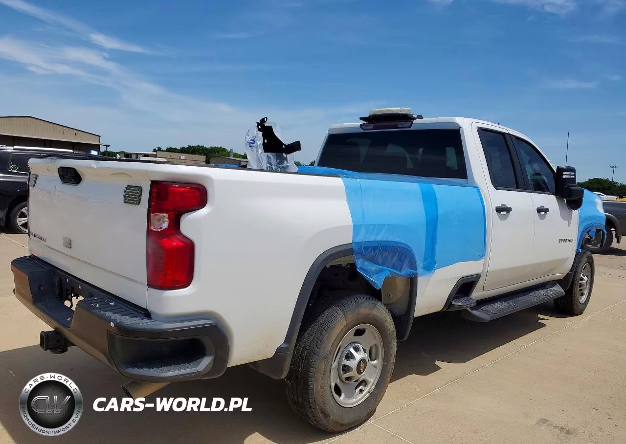 2023 Chevrolet Silverado C2500 Heavy Duty VIN:1GC2WLE74PF202877 - 3