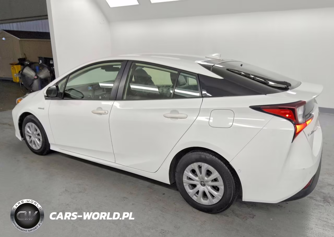 2021 Toyota Prius Le VIN:JTDKAMFU5M3148396 - 2
