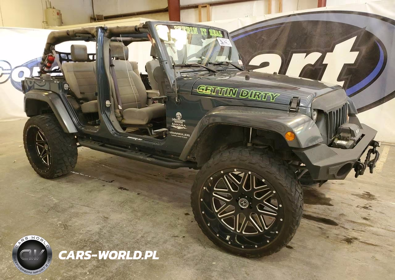 2008 Jeep Wrangler Unlimited Sahara VIN:1J4GA59148L520839 - 4