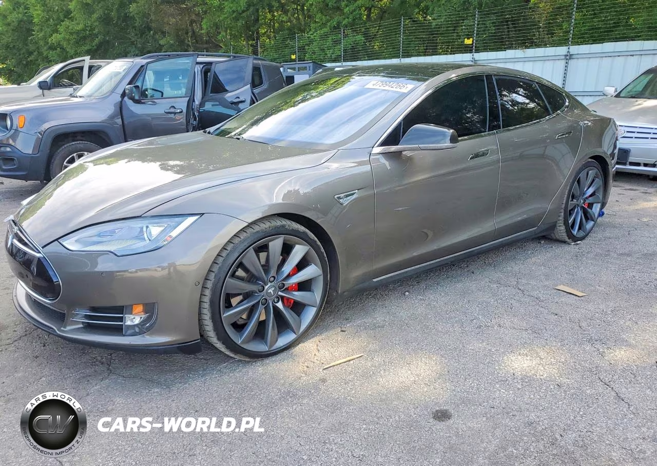 2015 Tesla Model S P85D – zdjęcie 1 z 12