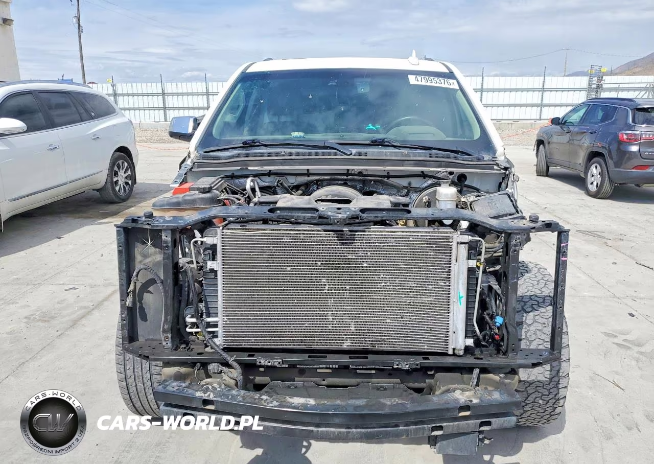 2017 Chevrolet Tahoe K1500 Premier VIN:1GNSKCKC0HR368656 - 5