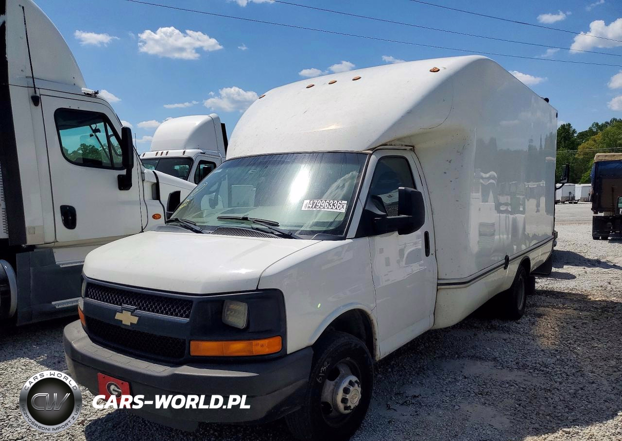 2013 Chevrolet Express Delivery Truck
