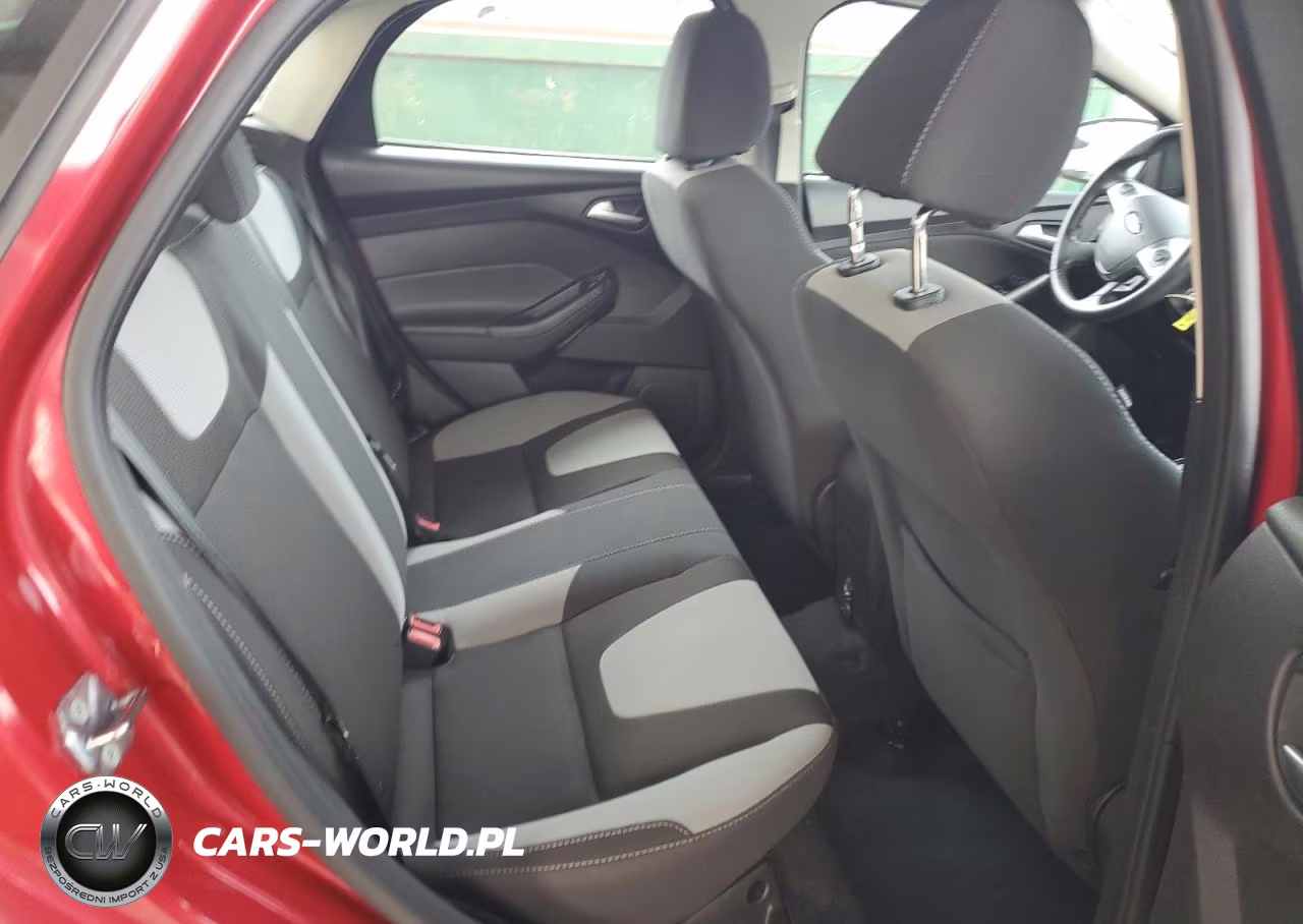 2012 Ford Focus Se VIN:1FAHP3F24CL472638 - 10
