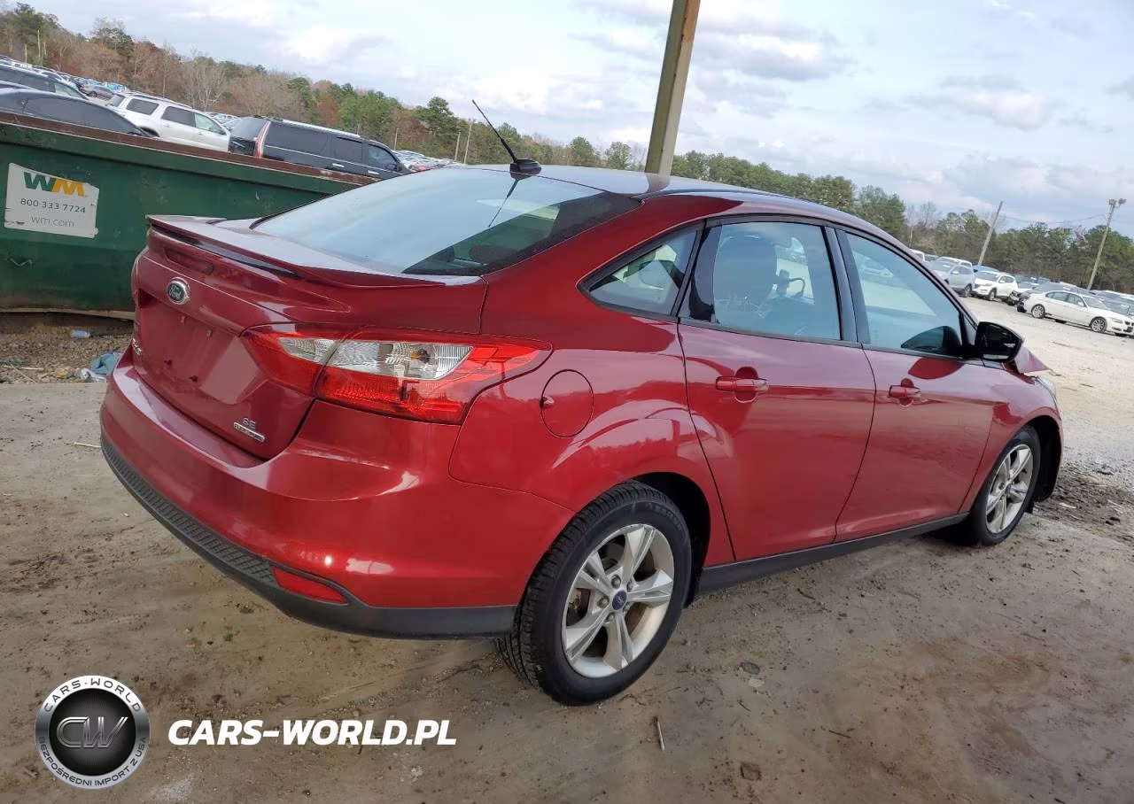 2012 Ford Focus Se VIN:1FAHP3F24CL472638 - 3