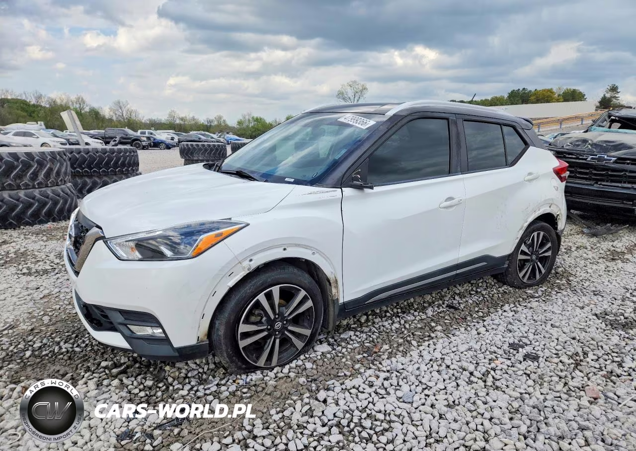 2018 Nissan Kicks Sr