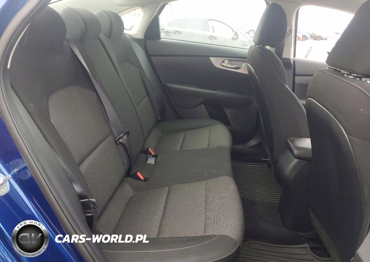 2022 Kia Forte Lxs VIN:3KPF24AD2NE497466 - 10