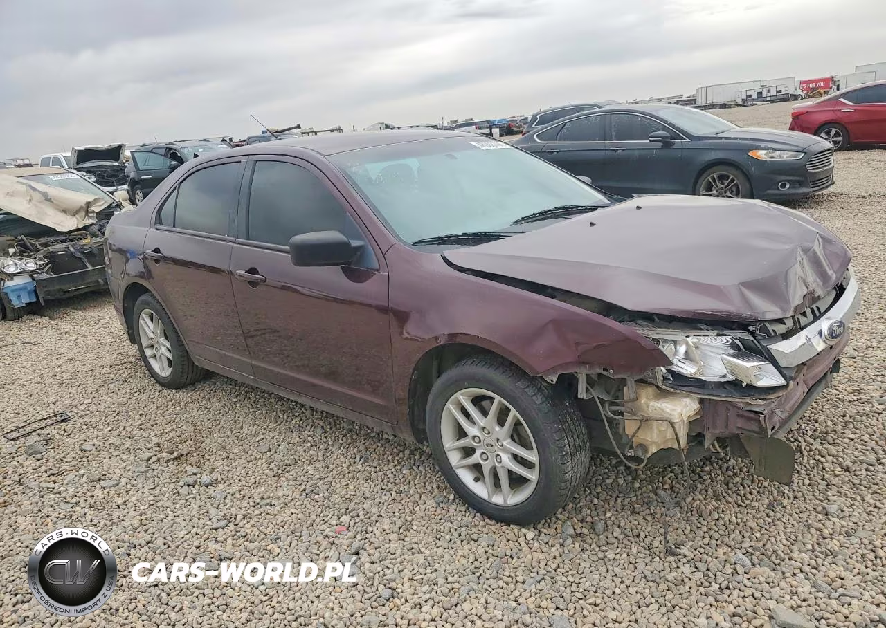 2012 Ford Fusion S VIN:3FAHP0GAXCR247467 - 4
