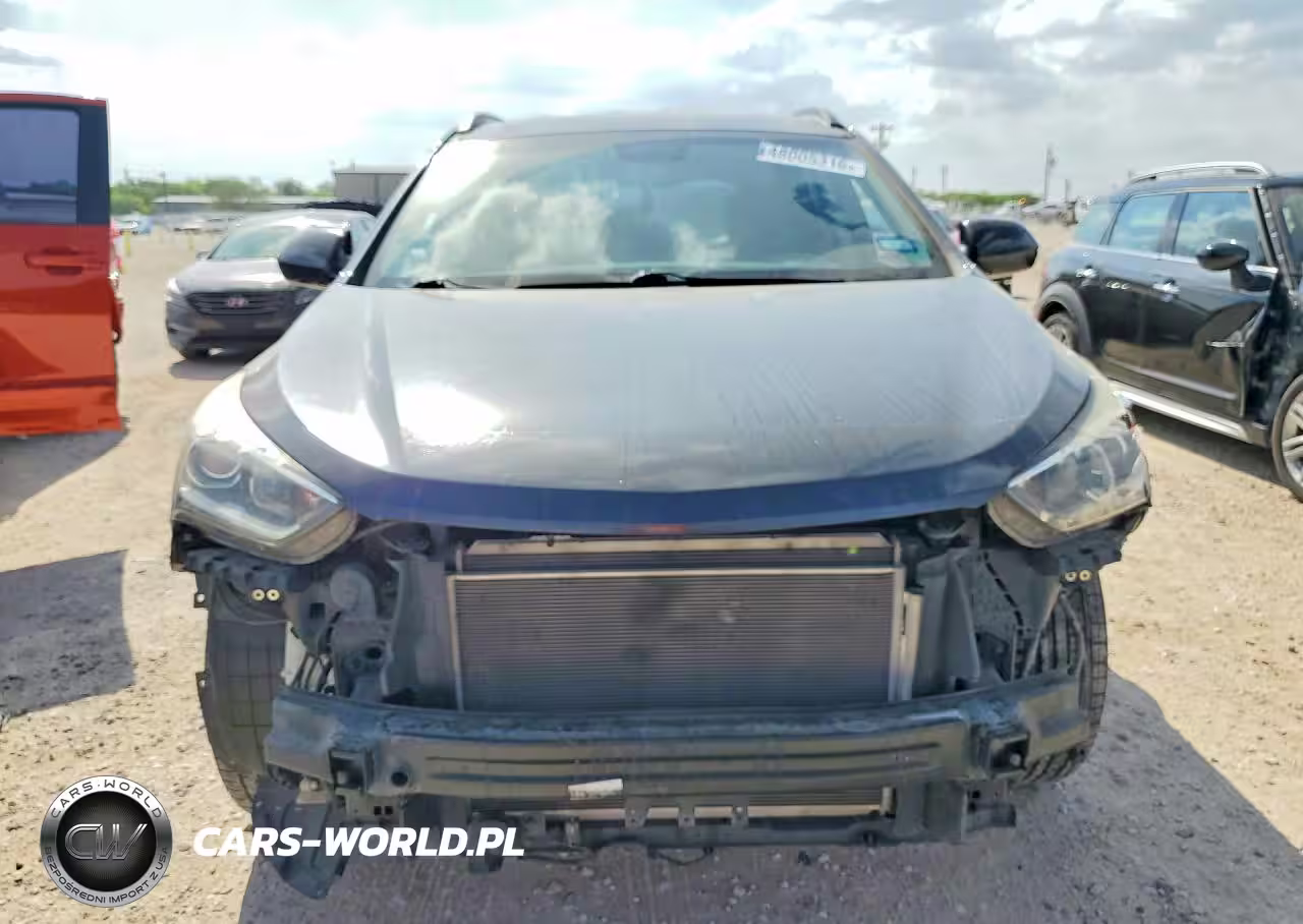 2017 Hyundai Santa Fe Se VIN:KM8SM4HF8HU235663 - 5