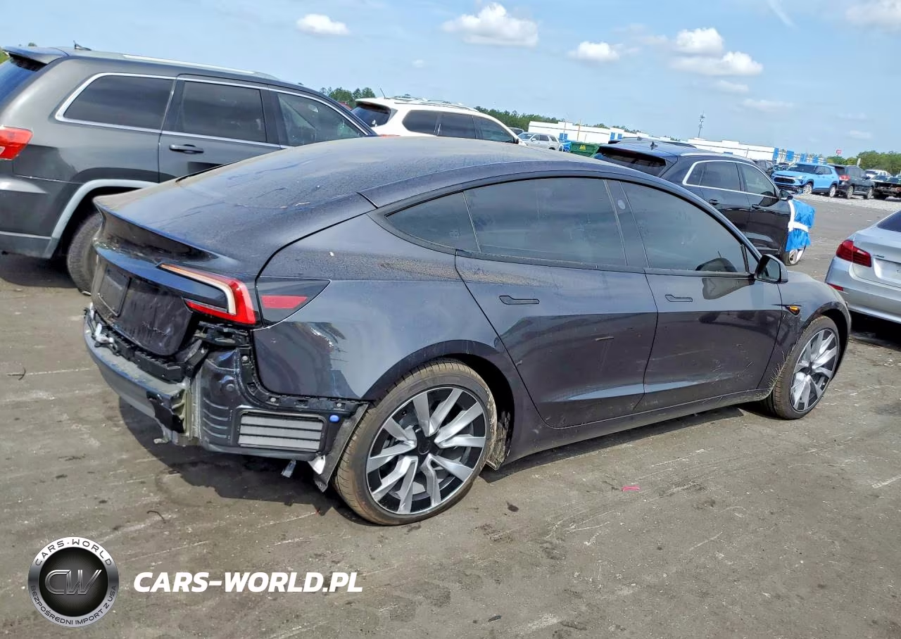 2026 Tesla Model 3 VIN:5YJ3E1EB4TF123322 - 3