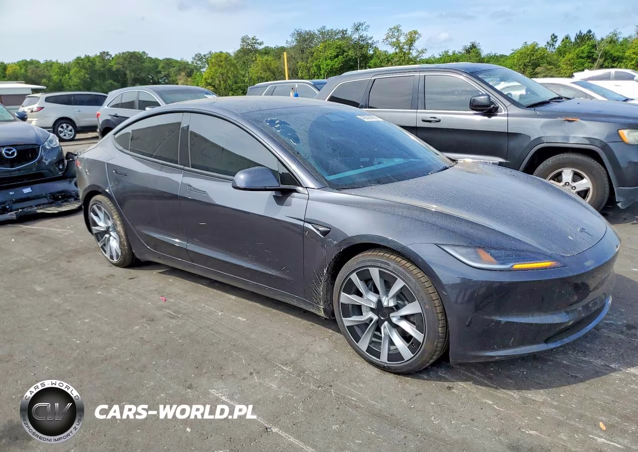 2026 Tesla Model 3 VIN:5YJ3E1EB4TF123322 - 4