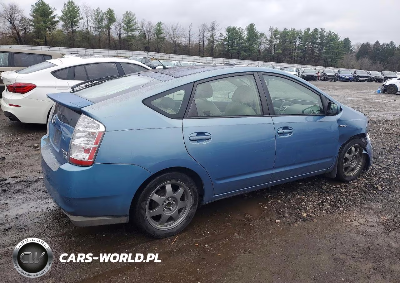 2008 Toyota Prius Touring VIN:JTDKB20UX87810658 - 3