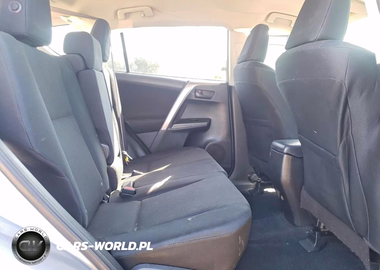 2018 Toyota Rav4 Le VIN:JTMBFREV3JD233106 - 11