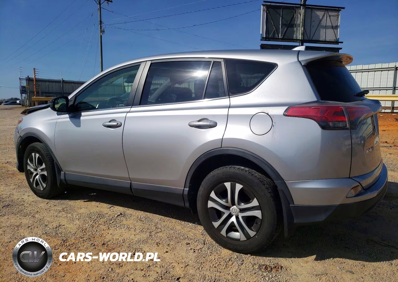 2018 Toyota Rav4 Le VIN:JTMBFREV3JD233106 - 2