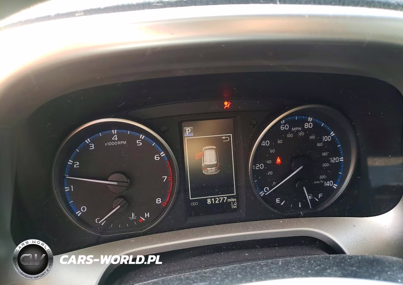 2018 Toyota Rav4 Le VIN:JTMBFREV3JD233106 - 9