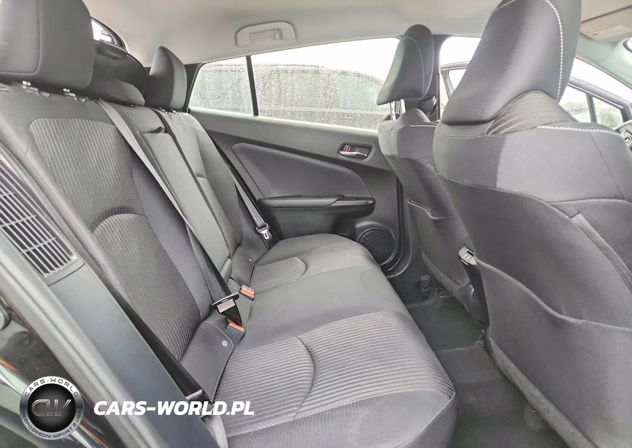 2021 Toyota Prius Prime Le VIN:JTDKAMFP2M3168258 - 10
