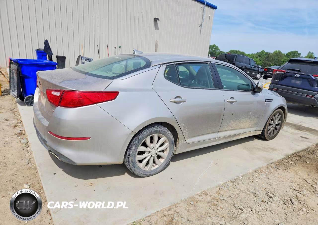 2015 Kia Optima Lx VIN:5XXGM4A72FG452626 - 3