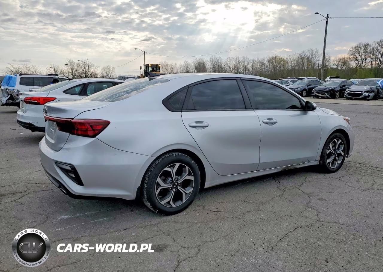2020 Kia Forte Lxs VIN:3KPF24ADXLE150626 - 3