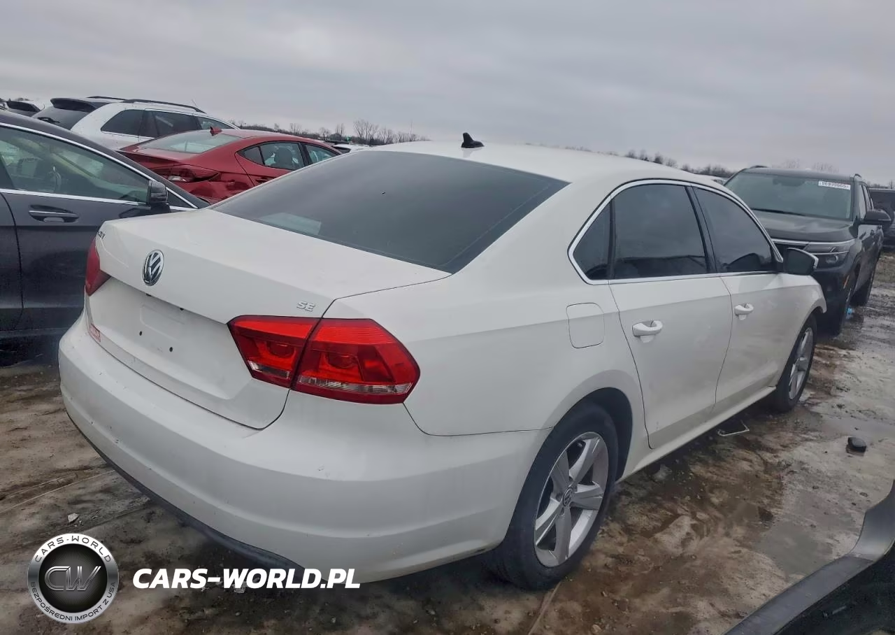 2013 Volkswagen Passat Se VIN:1VWBP7A36DC123714 - 3