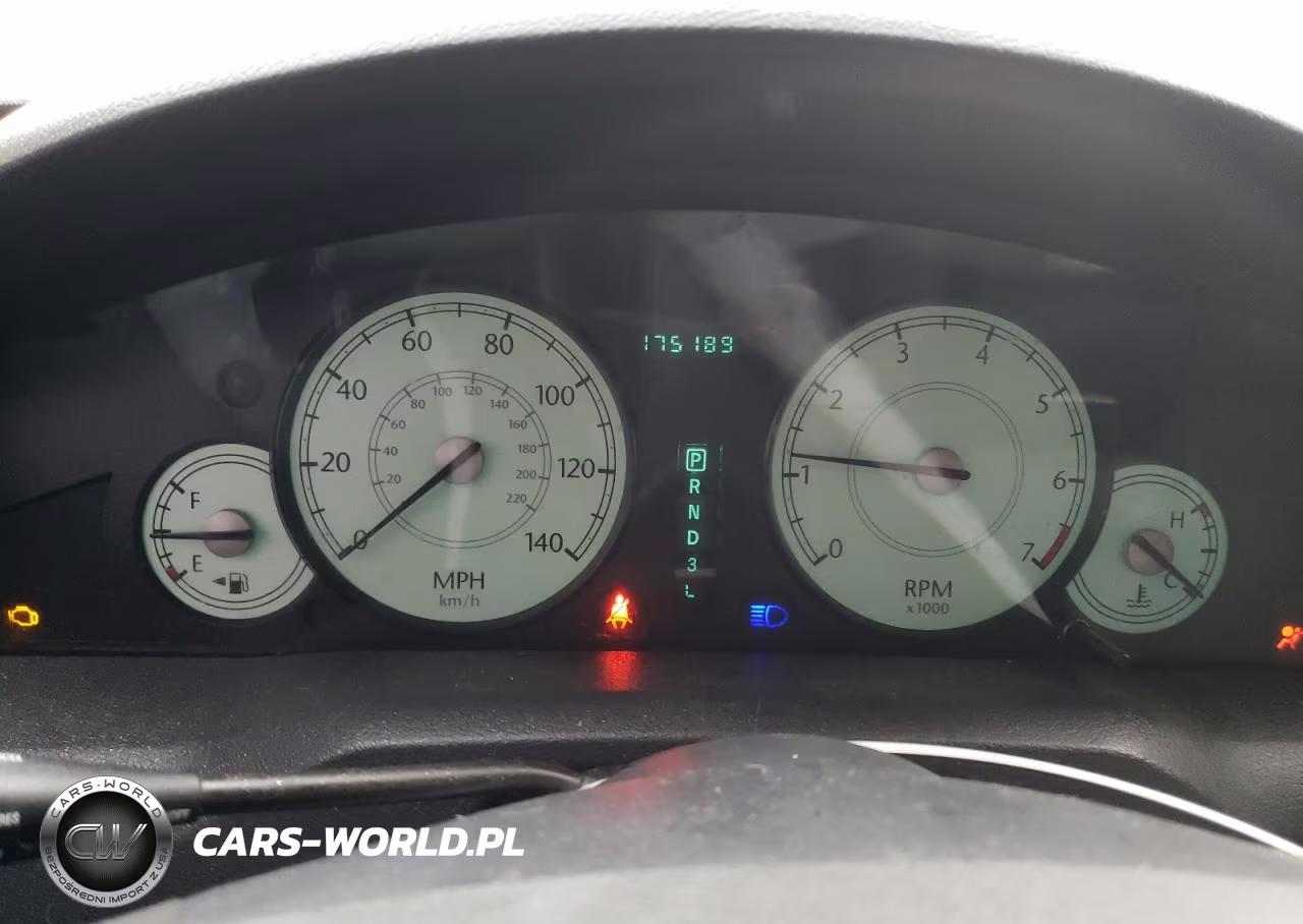 2005 Chrysler 300 Touring VIN:2C3JA53G05H666144 - 9
