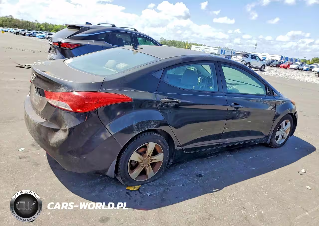 2013 Hyundai Elantra Gls VIN:5NPDH4AE9DH413121 - 3