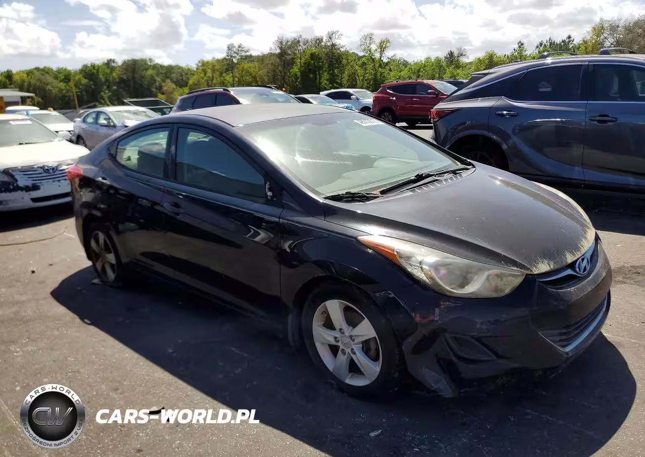 2013 Hyundai Elantra Gls VIN:5NPDH4AE9DH413121 - 4